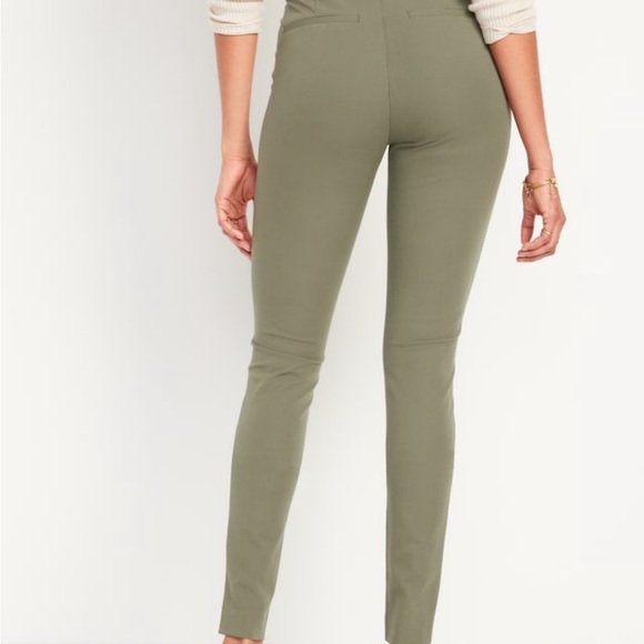 Old navy pixie pants - Picture 2 of 3